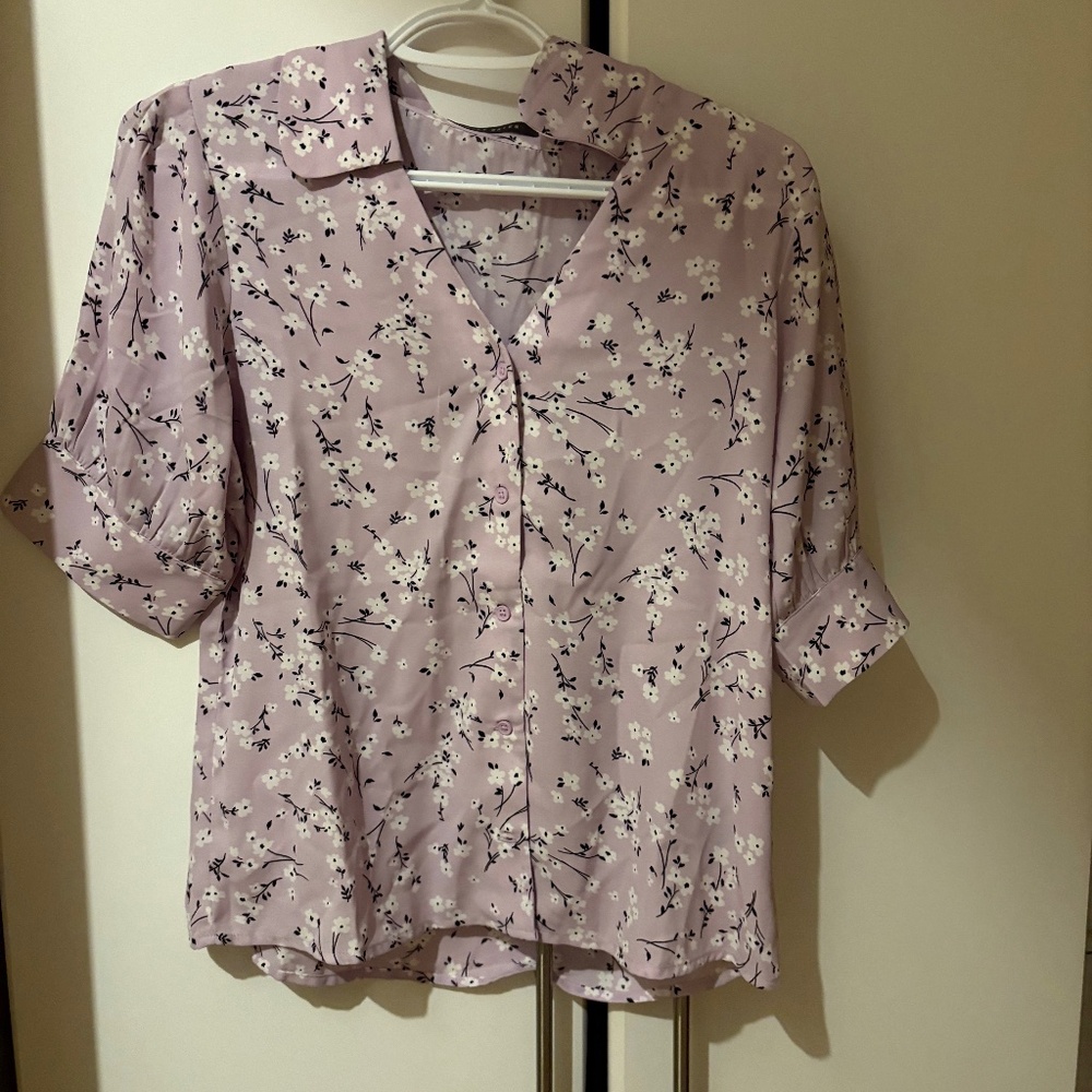 Suzy Shier Floral Purple Blouse